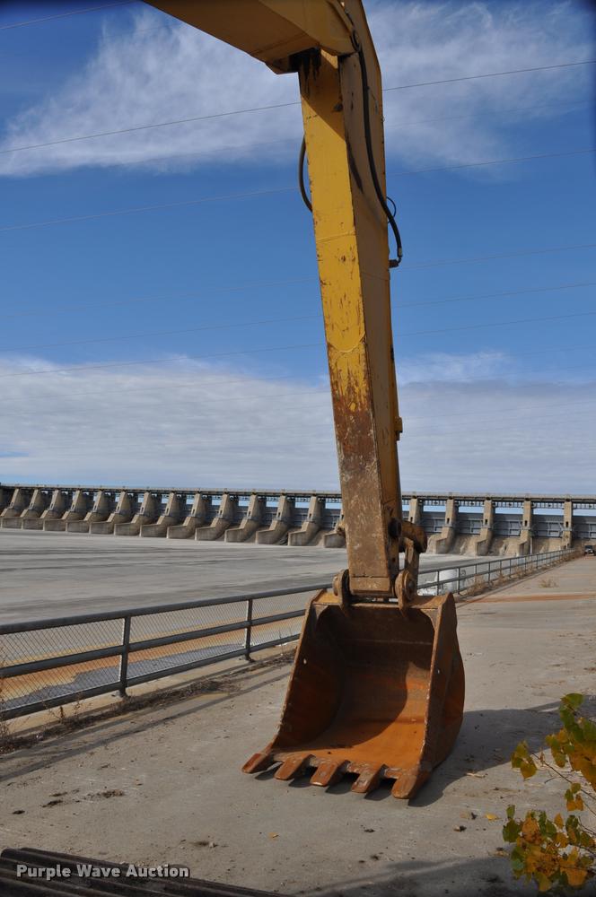 image for item L5047 1999 Caterpillar 345B L excavator