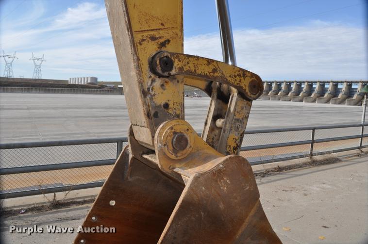 image for item L5047 1999 Caterpillar 345B L excavator