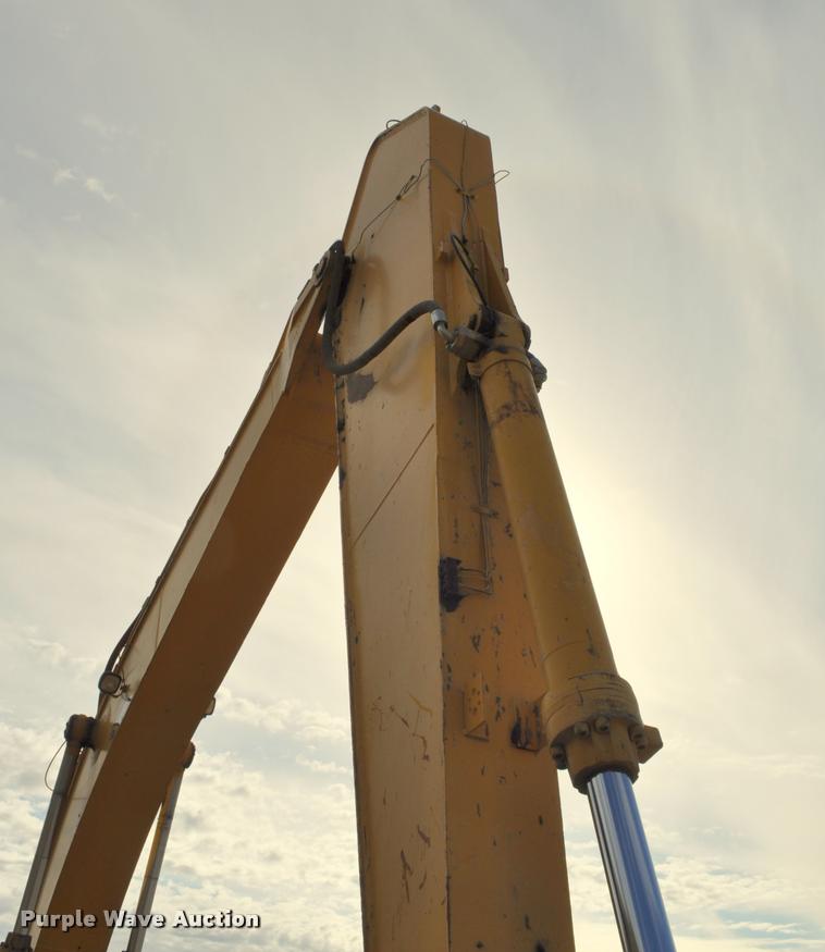 image for item L5047 1999 Caterpillar 345B L excavator