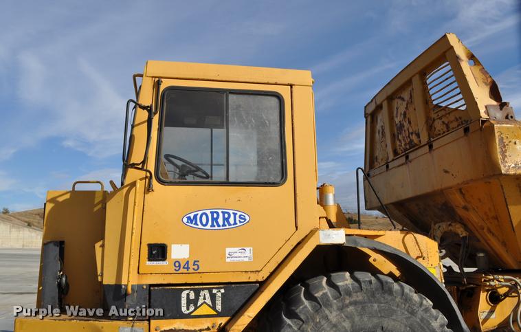 image for item L5048 1993 Caterpillar D350D haul truck