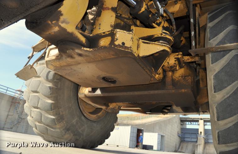 image for item L5048 1993 Caterpillar D350D haul truck