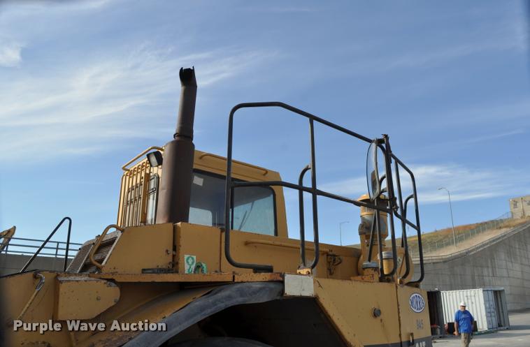 image for item L5048 1993 Caterpillar D350D haul truck