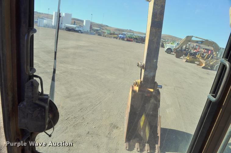 image for item L5049 1990 Caterpillar EL200B excavator