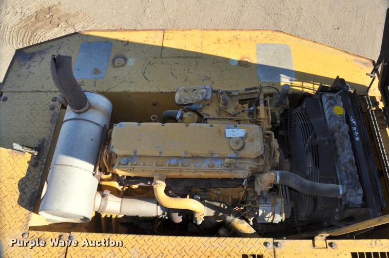 image for item L5049 1990 Caterpillar EL200B excavator