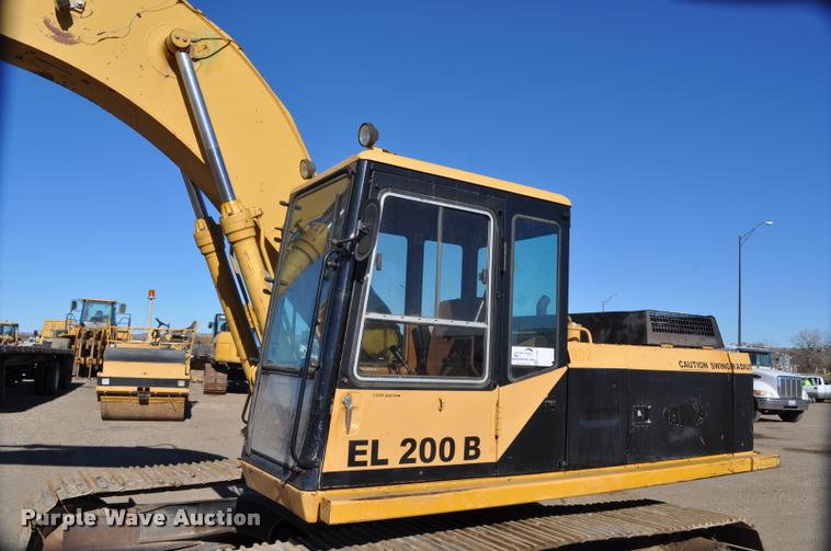 image for item L5049 1990 Caterpillar EL200B excavator