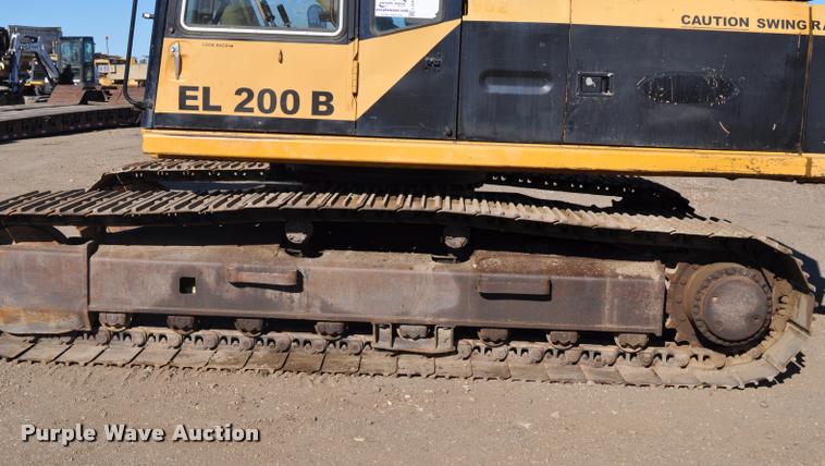 image for item L5049 1990 Caterpillar EL200B excavator