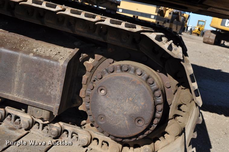 image for item L5049 1990 Caterpillar EL200B excavator