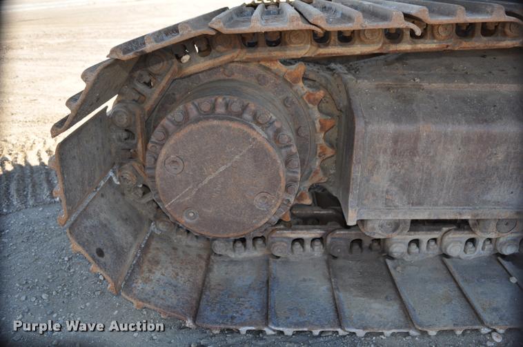 image for item L5049 1990 Caterpillar EL200B excavator