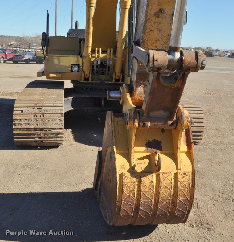 image for item L5049 1990 Caterpillar EL200B excavator