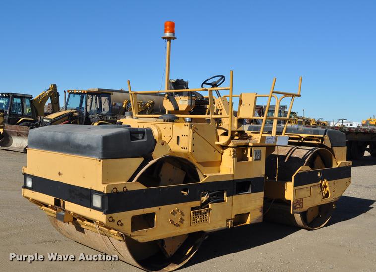 image for item L5050 1990 Caterpillar CB-534 double drum vibratory roller