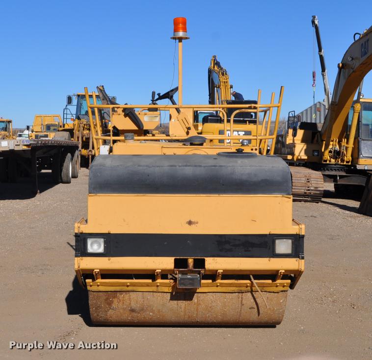 image for item L5050 1990 Caterpillar CB-534 double drum vibratory roller