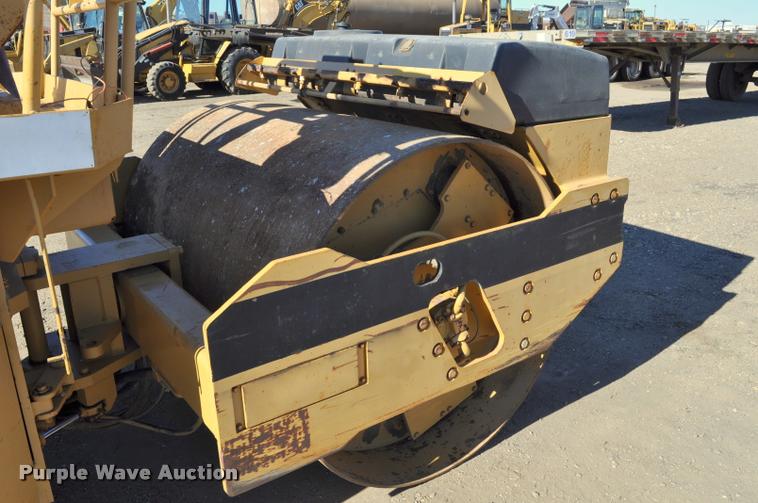 image for item L5050 1990 Caterpillar CB-534 double drum vibratory roller