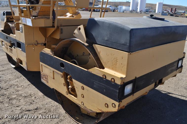 image for item L5050 1990 Caterpillar CB-534 double drum vibratory roller