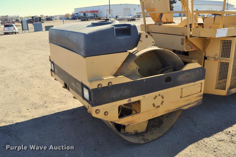 image for item L5050 1990 Caterpillar CB-534 double drum vibratory roller