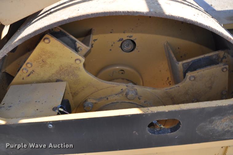 image for item L5050 1990 Caterpillar CB-534 double drum vibratory roller