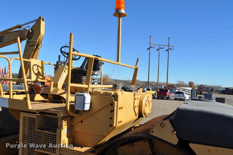 image for item L5050 1990 Caterpillar CB-534 double drum vibratory roller