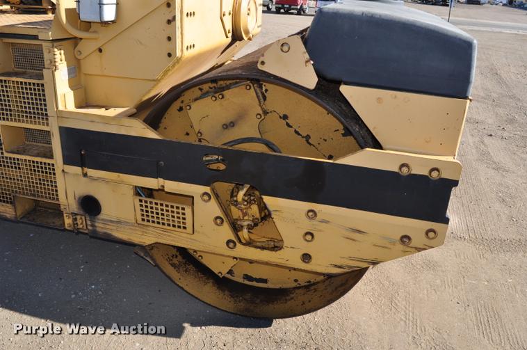 image for item L5050 1990 Caterpillar CB-534 double drum vibratory roller