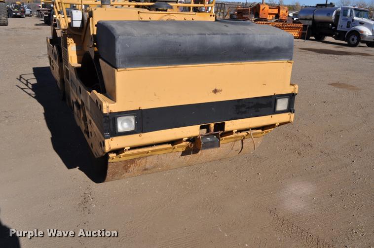 image for item L5050 1990 Caterpillar CB-534 double drum vibratory roller