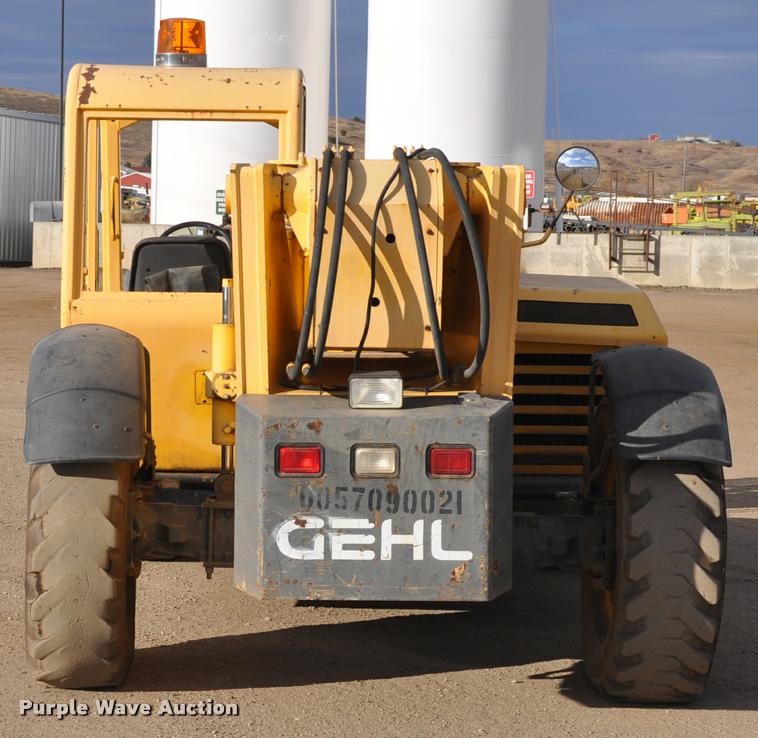 image for item L5057 1999 Gehl DL6L-40 telehandler
