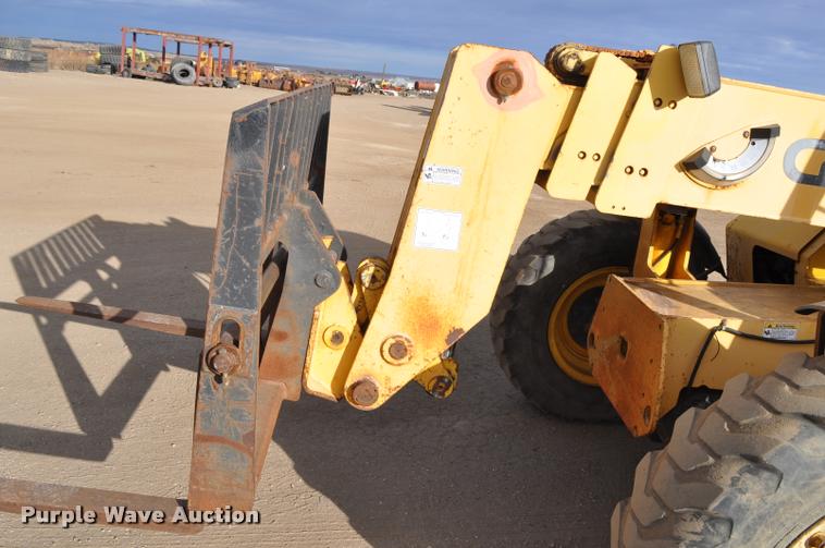 image for item L5057 1999 Gehl DL6L-40 telehandler