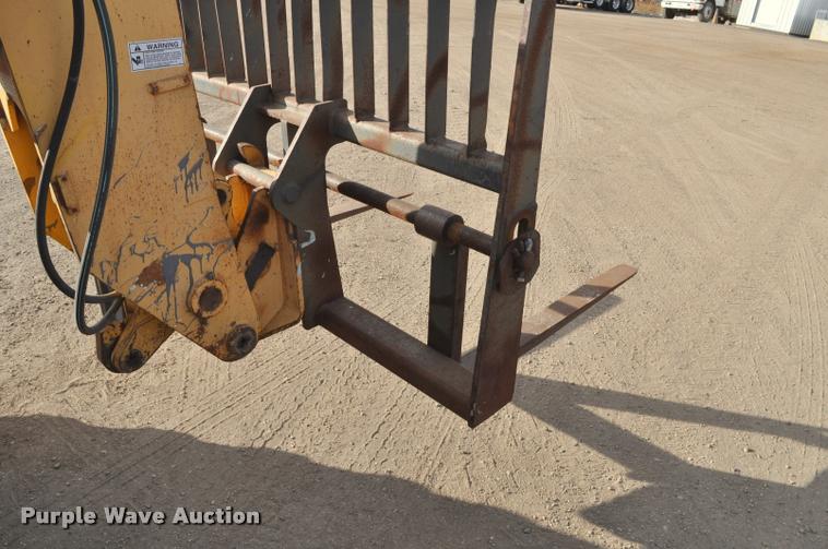 image for item L5057 1999 Gehl DL6L-40 telehandler