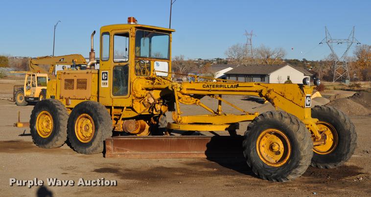 image for item L5059 1972 Caterpillar 120 rigid frame motor grader