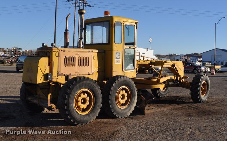 image for item L5059 1972 Caterpillar 120 rigid frame motor grader