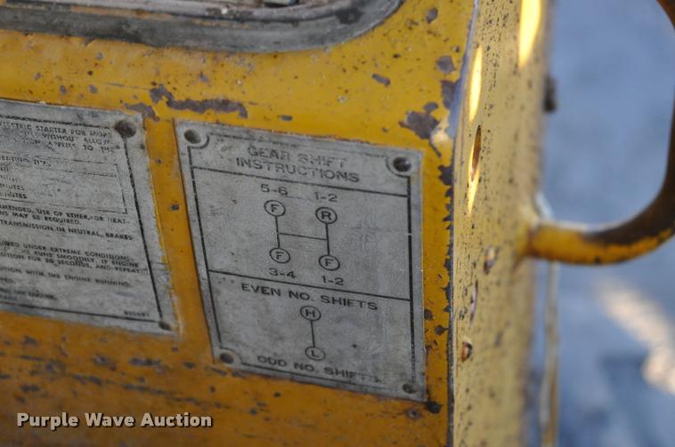 image for item L5059 1972 Caterpillar 120 rigid frame motor grader