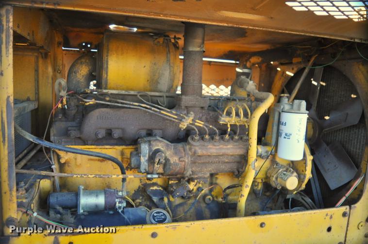image for item L5059 1972 Caterpillar 120 rigid frame motor grader