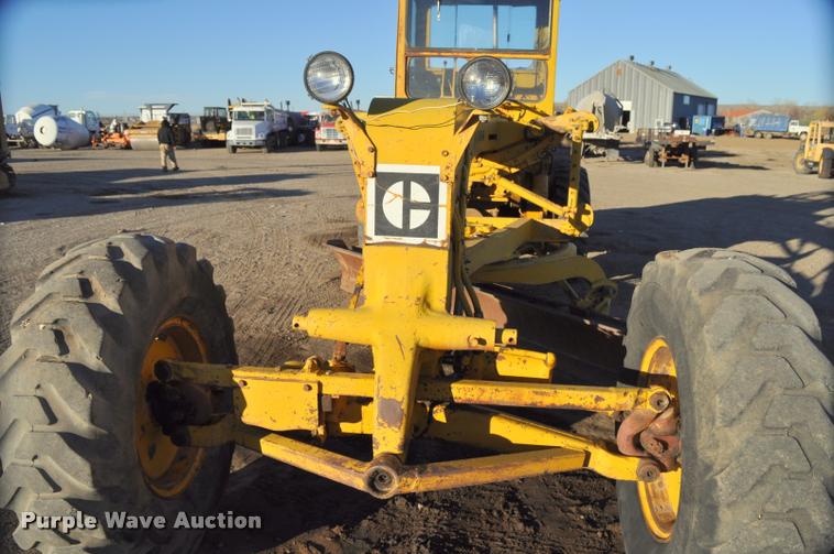 image for item L5059 1972 Caterpillar 120 rigid frame motor grader