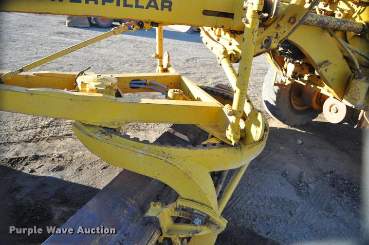 image for item L5059 1972 Caterpillar 120 rigid frame motor grader