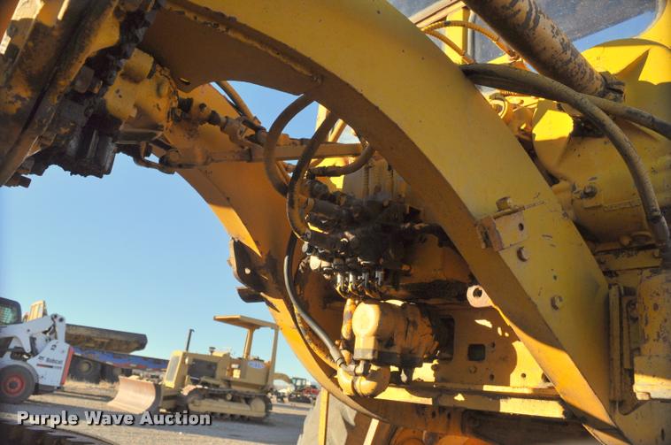 image for item L5059 1972 Caterpillar 120 rigid frame motor grader