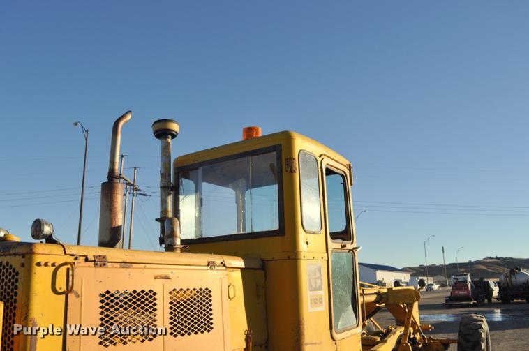 image for item L5059 1972 Caterpillar 120 rigid frame motor grader