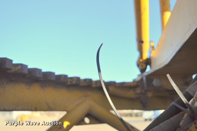 image for item L5059 1972 Caterpillar 120 rigid frame motor grader