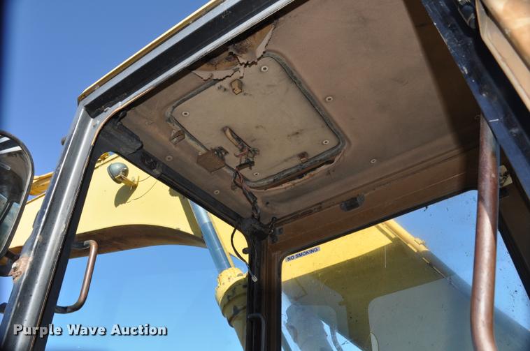 image for item L5062 1989 Caterpillar EL200B excavator