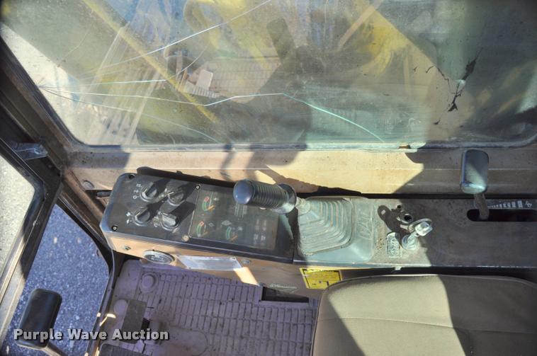 image for item L5062 1989 Caterpillar EL200B excavator