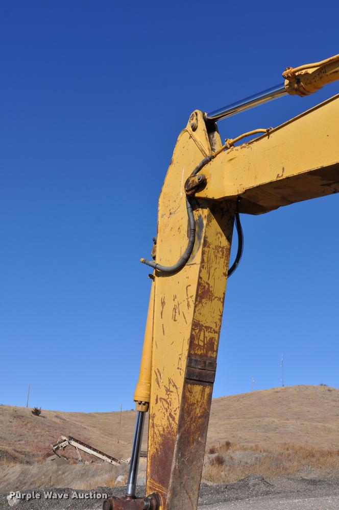 image for item L5062 1989 Caterpillar EL200B excavator