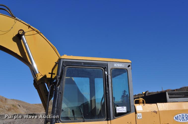 image for item L5062 1989 Caterpillar EL200B excavator