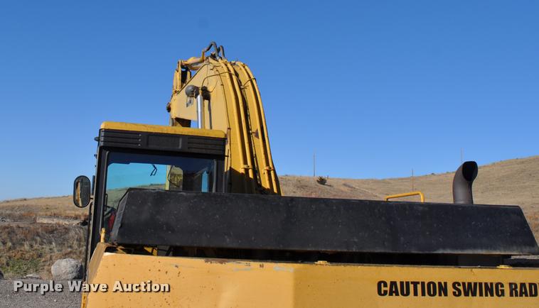 image for item L5062 1989 Caterpillar EL200B excavator