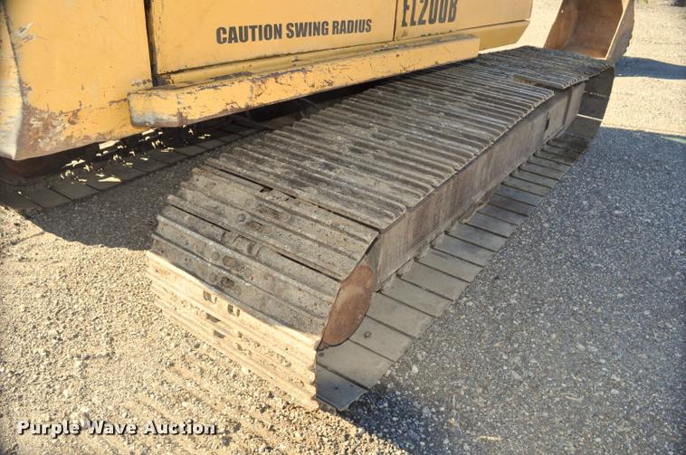 image for item L5062 1989 Caterpillar EL200B excavator