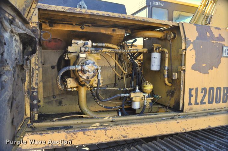 image for item L5062 1989 Caterpillar EL200B excavator