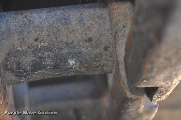 image for item L5062 1989 Caterpillar EL200B excavator