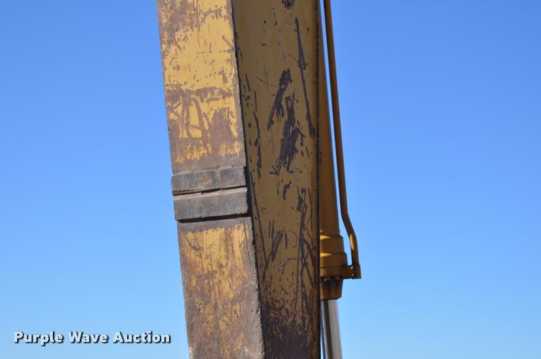 image for item L5062 1989 Caterpillar EL200B excavator