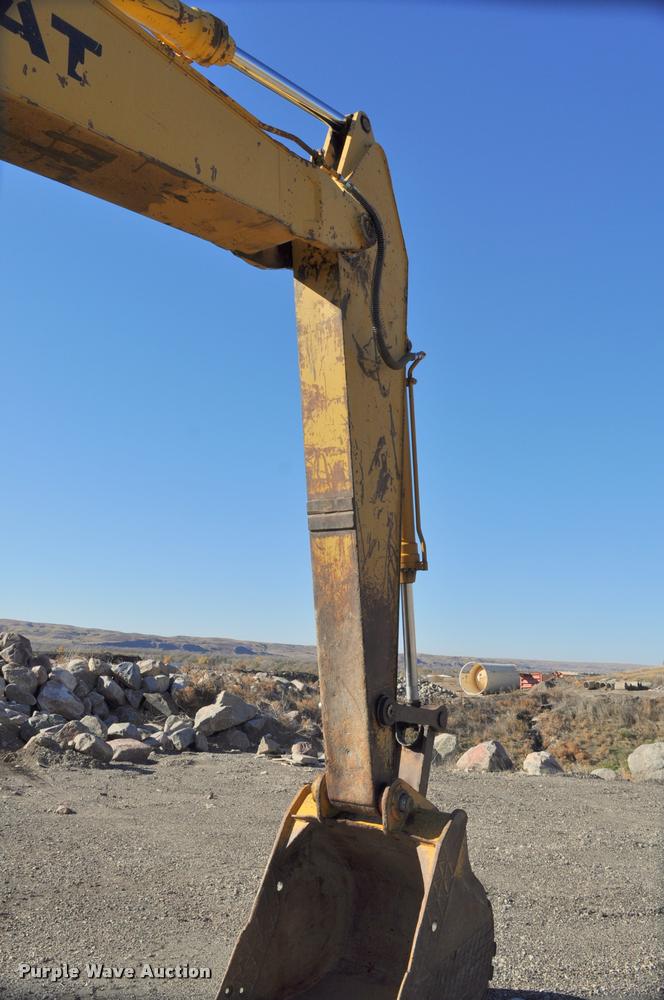 image for item L5062 1989 Caterpillar EL200B excavator