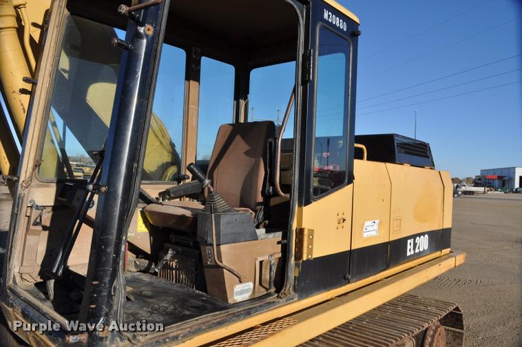image for item L5063 1990 Caterpillar EL200B excavator