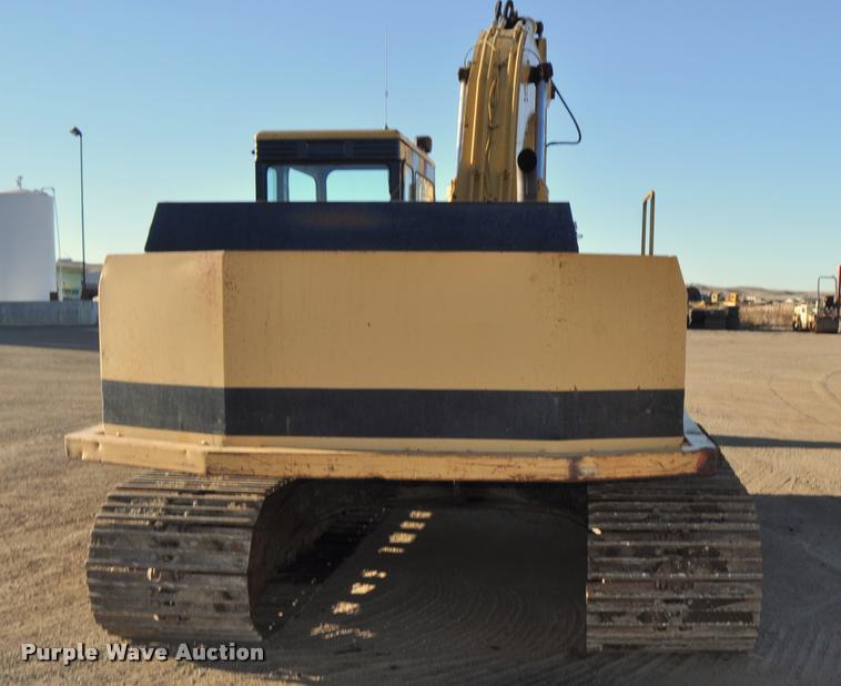 image for item L5063 1990 Caterpillar EL200B excavator