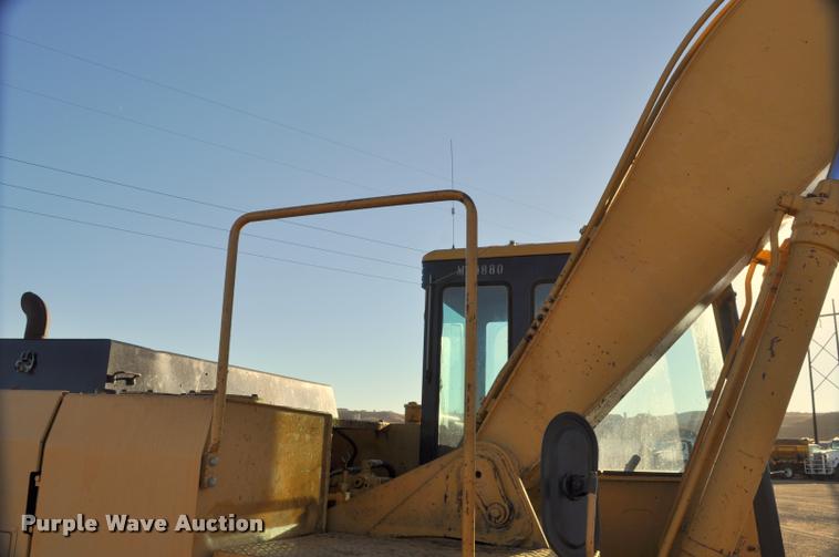 image for item L5063 1990 Caterpillar EL200B excavator