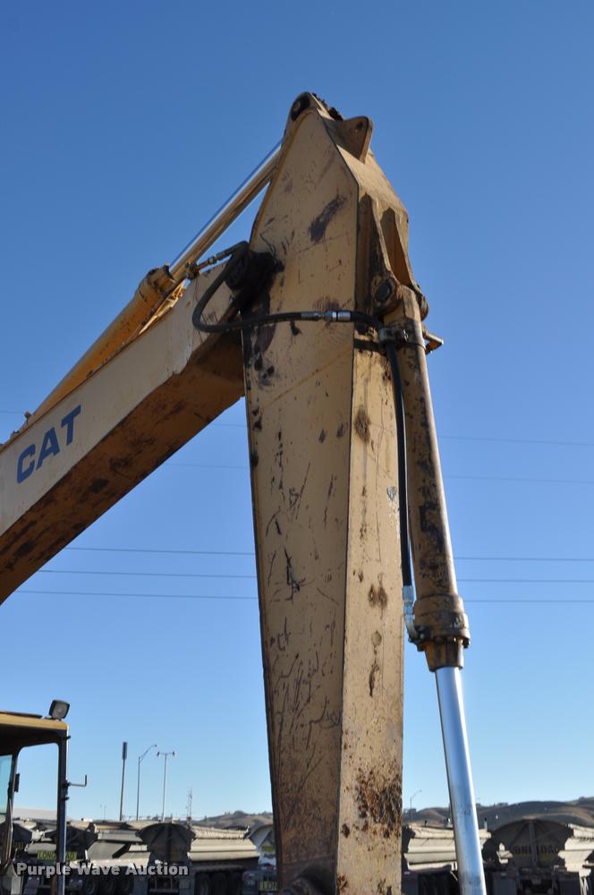 image for item L5063 1990 Caterpillar EL200B excavator