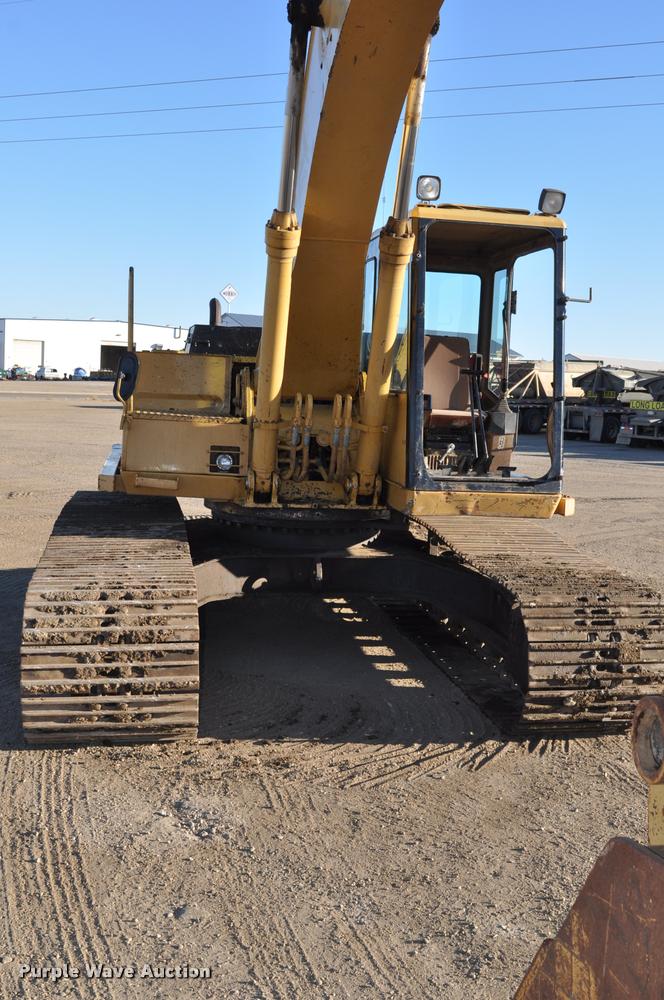 image for item L5063 1990 Caterpillar EL200B excavator