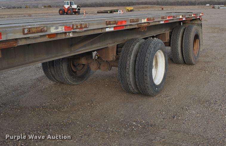 image for item L5064 1977 Raven 54028 flatbed trailer